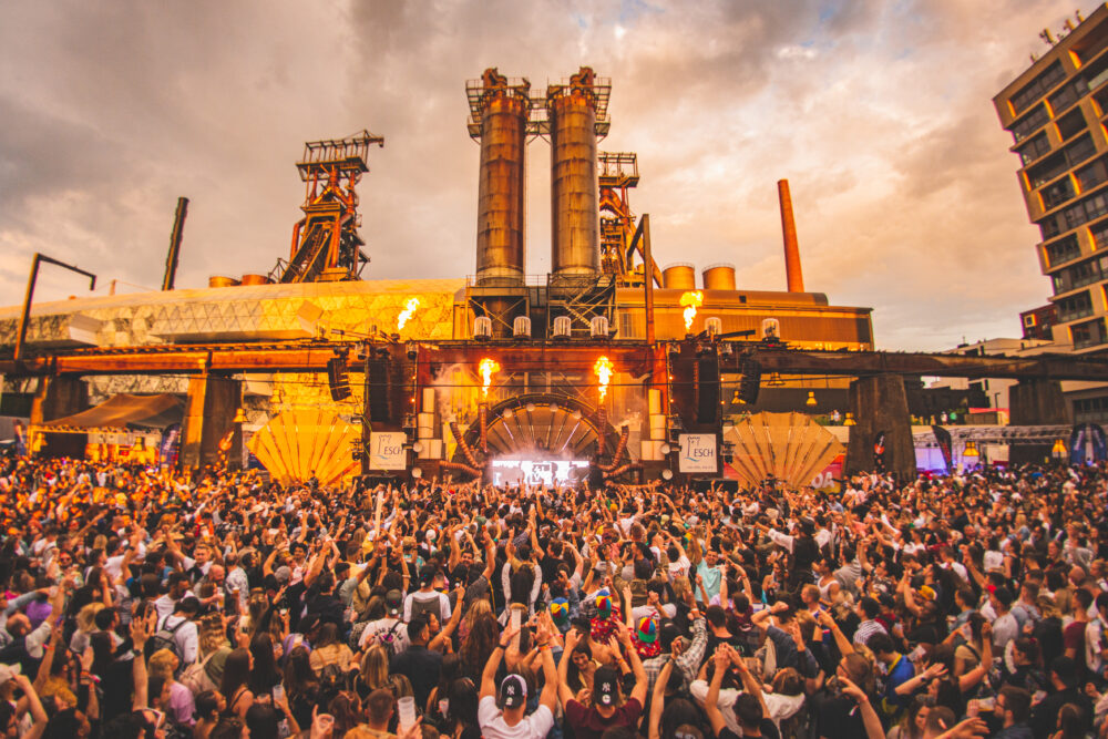 The Blues ‘n’ Jazz Rallye is a unique, one-day festival featuring major international artists and taking place to the backdrop of the Bock rock. Electronic music fans are well catered for at the Luxembourg Open Air Festival (LOA), set against the imposing former blast furnaces of Esch-Belval.